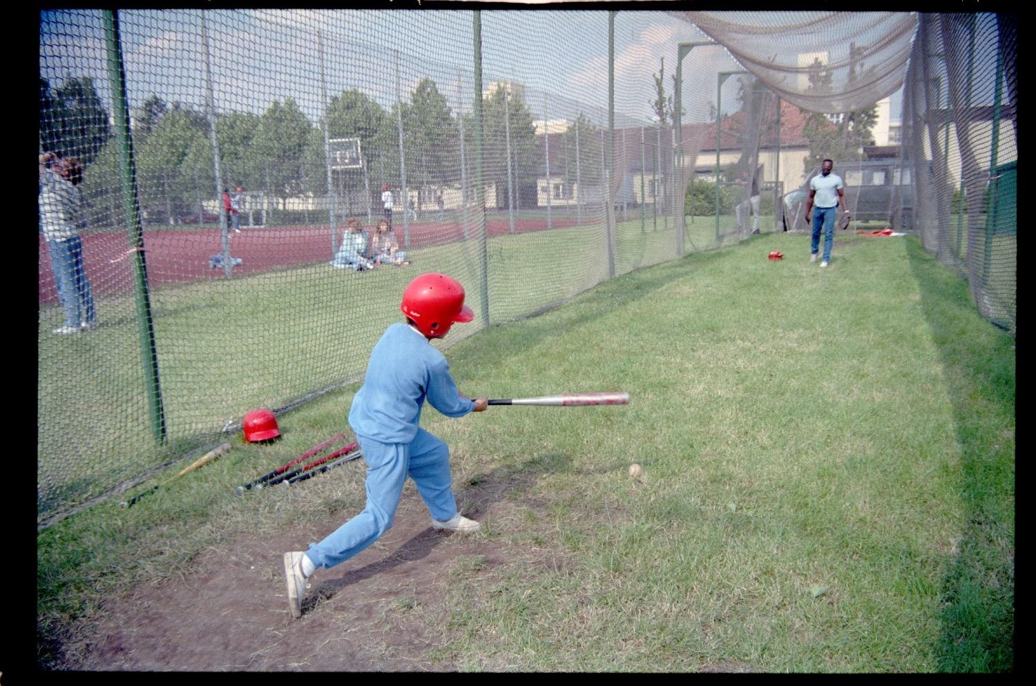 BPOL NRW: Zwei Jugendliche stehlen und haben Baseballschläger und Feuerwerkskörper dabei - Bundespolizei ermittelt