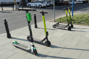 Kampagne 'E-Scooter-Pannen': Polizei Dortmund warnt auf Social Media vor komplett unterschätzten Gefahren