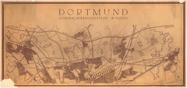 Ein detaillierter alter Stadtplan von Dortmund, Deutschland, der Stra├čen, Geb├Ąude und Sehenswürdigkeiten mit Textanmerkungen zeigt.