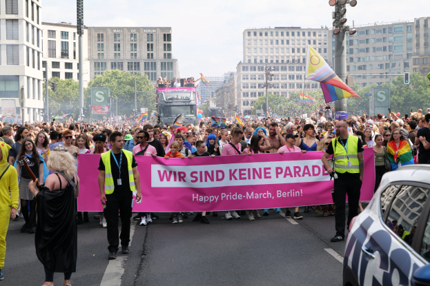 POL-HAM: Demonstrationen im Bahnviertel verlaufen reibungslos