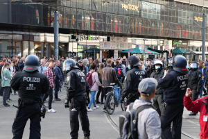 POL-UN: Bohnen - Polizeipräsidentin Eve Wedel ist neuer Bezirkspolizeichef und Fokusdienst Bohnen