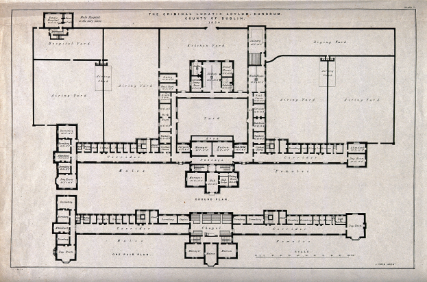Schwarz-weißer architektonischer Grundriss eines Mehrraumgebäudes mit beschrifteter "Kriminal-Irrenanstalt", mit handschriftlichen Anmerkungen zur.Layout.